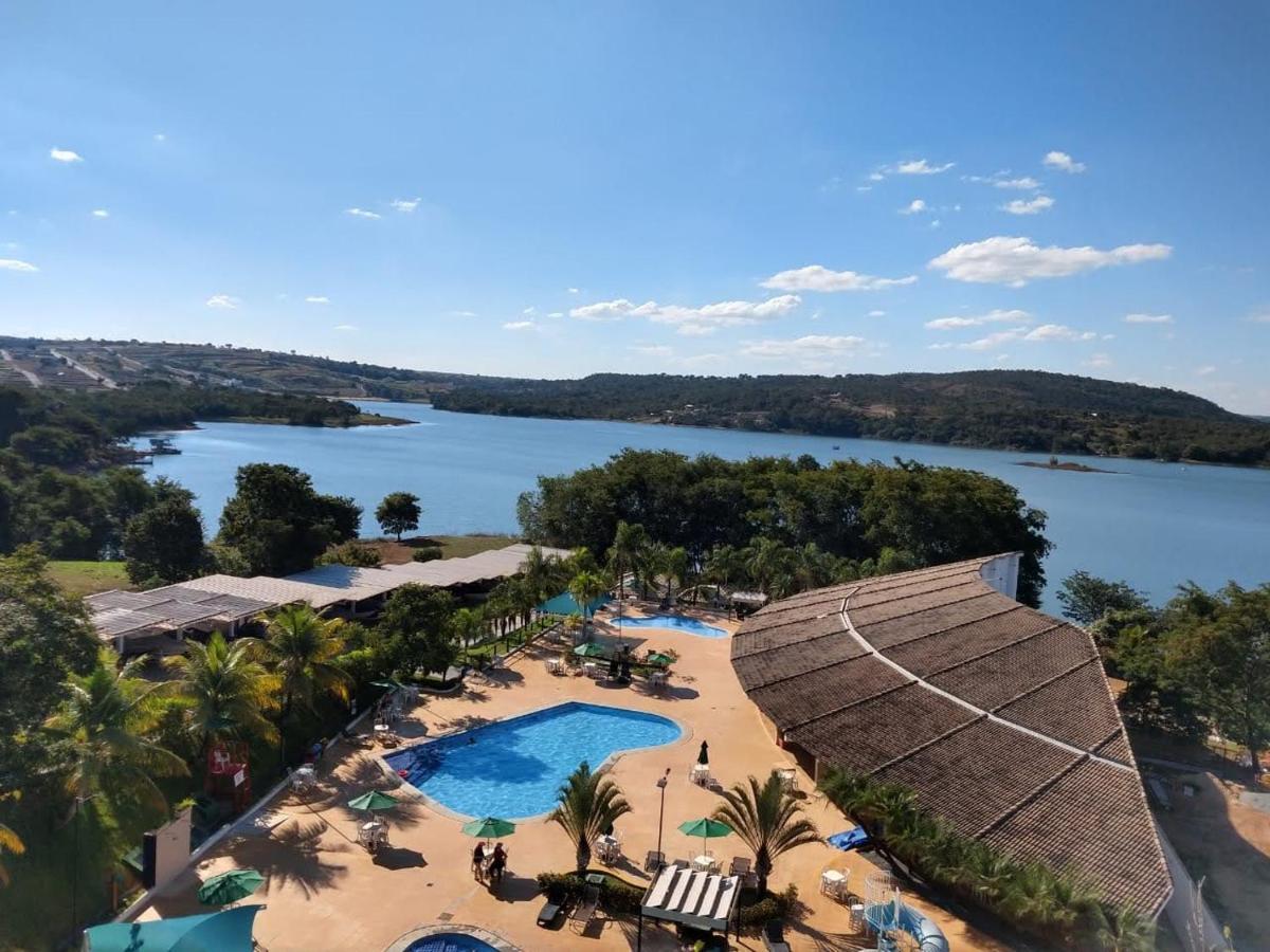 Enseada Nautico Apart Flat I Vista Para O Lago Corumba กัลดัสโนวัส ภายนอก รูปภาพ