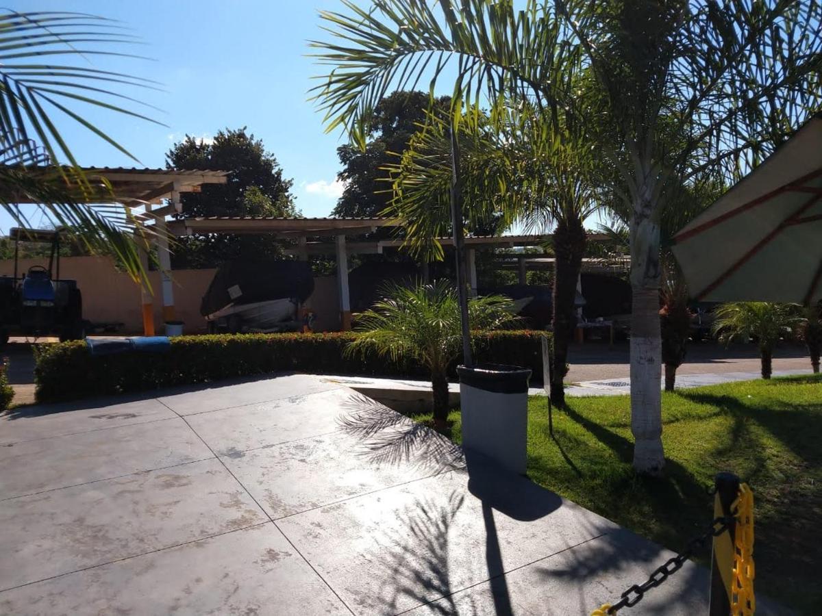 Enseada Nautico Apart Flat I Vista Para O Lago Corumba กัลดัสโนวัส ภายนอก รูปภาพ